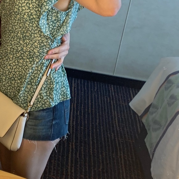 Size 0/25 Lucky Brand cutoff shots - Picture 2 of 3